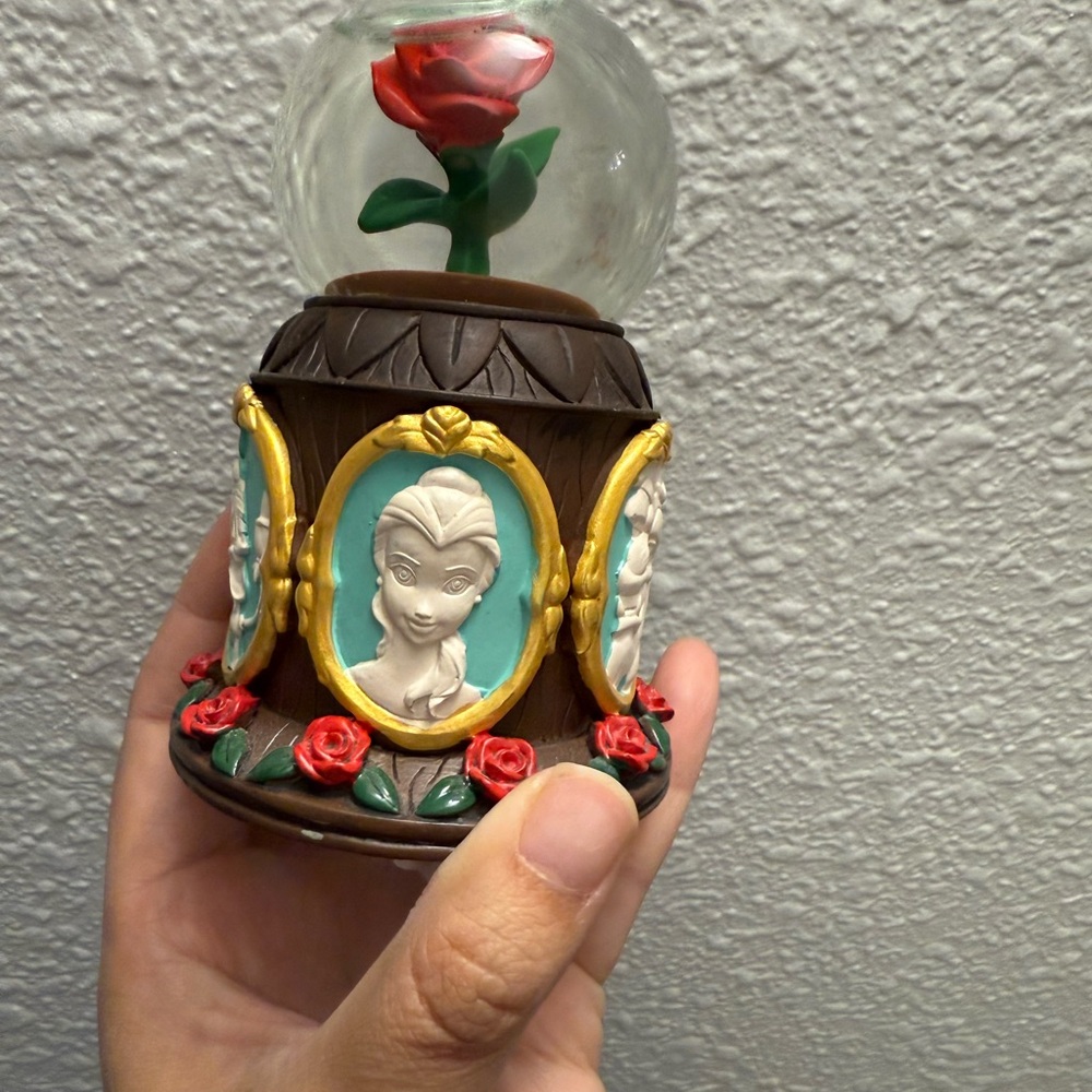 Disney's 1991 Beauty and the Beast Musical Snow Globe Rose Wonderland Working